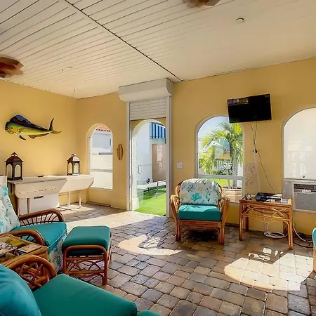 Clearwater Penthouse 5 Min Beach Walk Heated Pool Clearwater Beach Exterior photo