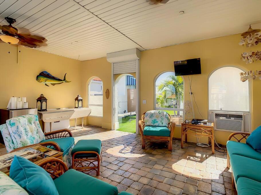 Casa de Férias Clearwater Penthouse 5 Min Walk Heated Pool Clearwater Beach