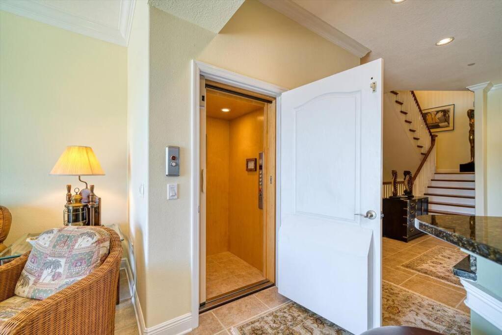 Clearwater Penthouse 5 Min Walk Heated Pool Casa de Férias *
